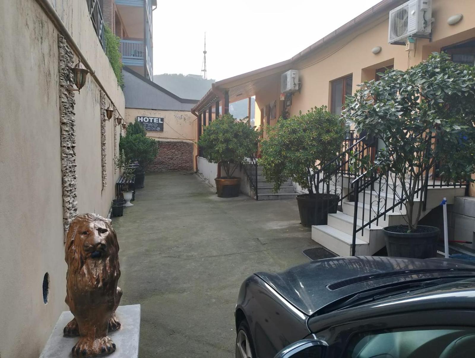 Two Lions Hotel Tbiliszi Kültér fotó